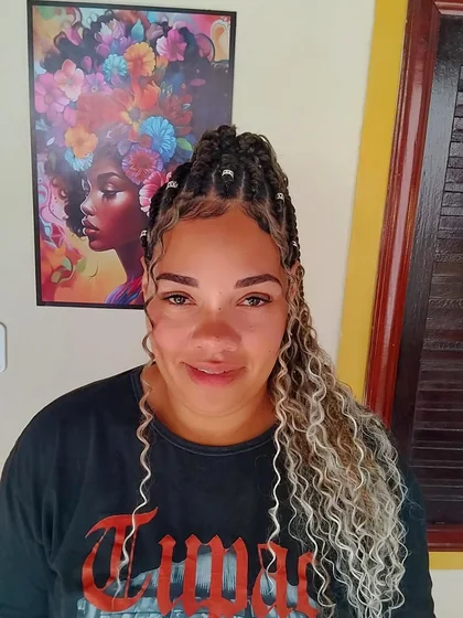 Resultado de tranças e cabelo produzido por Andressa Pacheco
