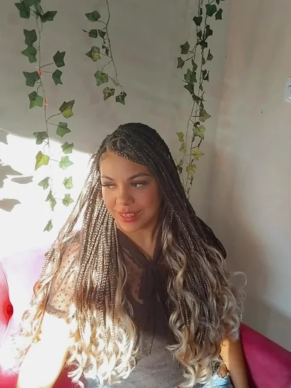 Resultado de tranças e cabelo produzido por Andressa Pacheco